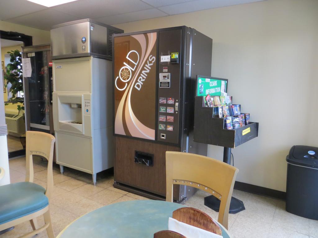 Americas Best Value Inn Ozark Buitenkant foto