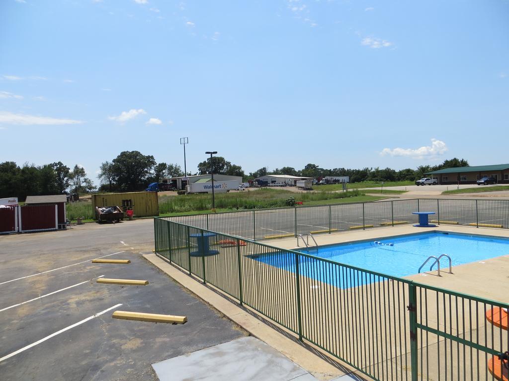 Americas Best Value Inn Ozark Buitenkant foto