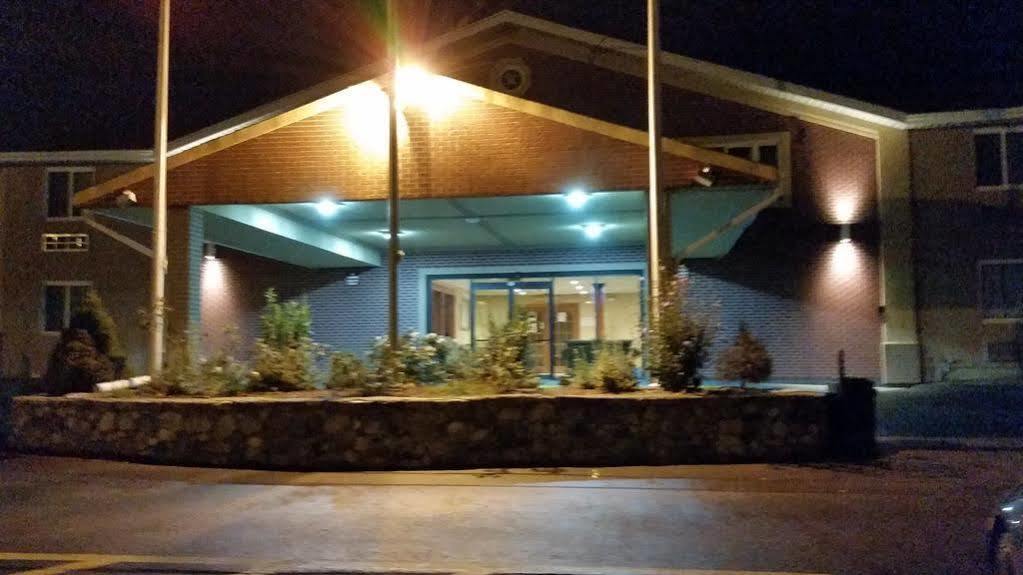 Americas Best Value Inn Ozark Buitenkant foto